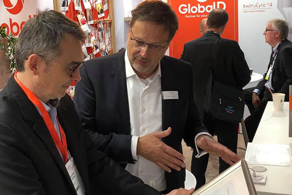 Clean Implant Foundation: Entrega del diploma Global D para el implante In-Kone® en el EAO 2019